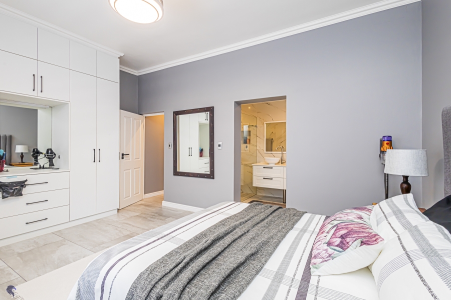 3 Bedroom Property for Sale in Calypso Beach Western Cape